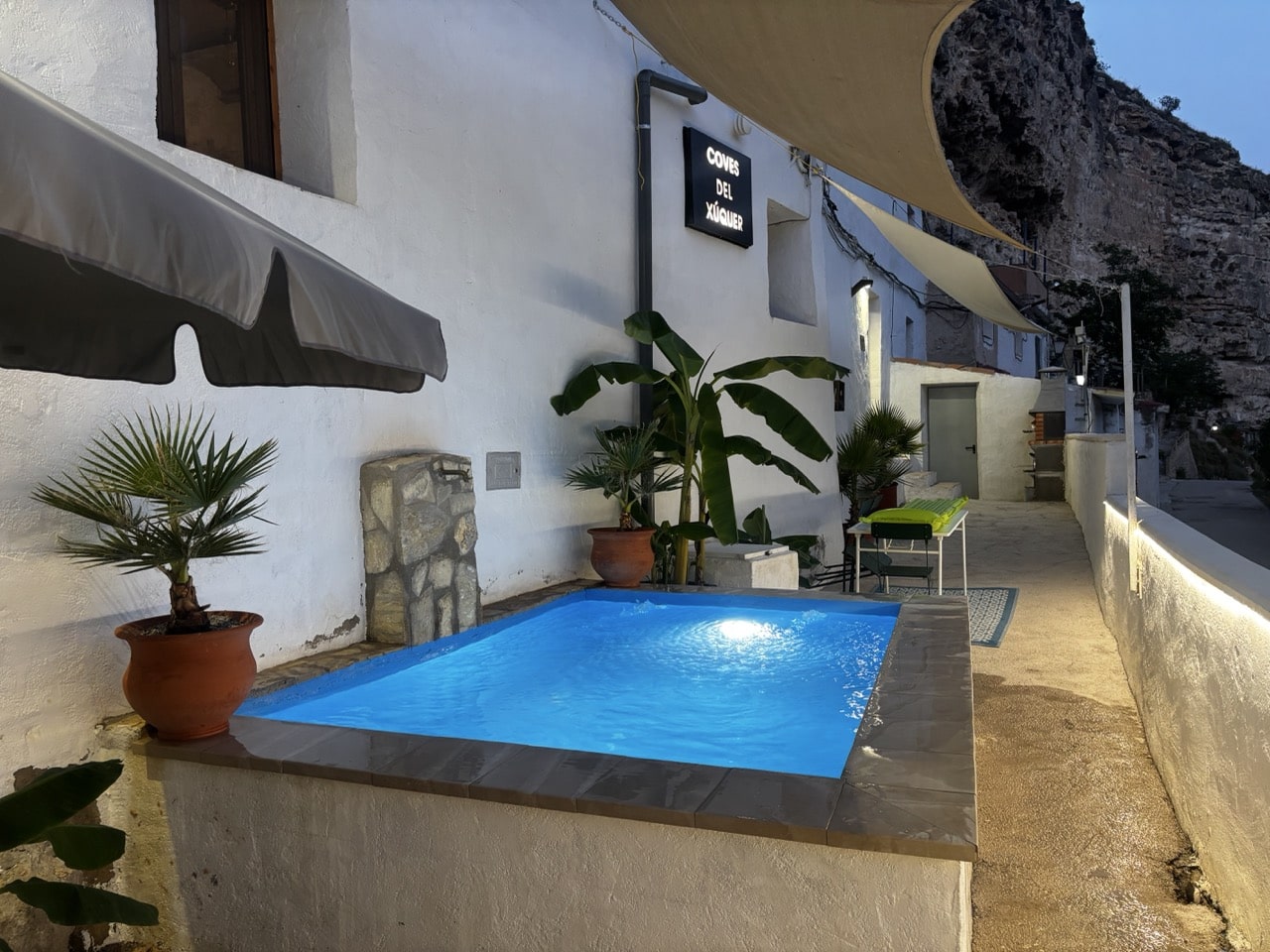 Piscina compartida de la cueva